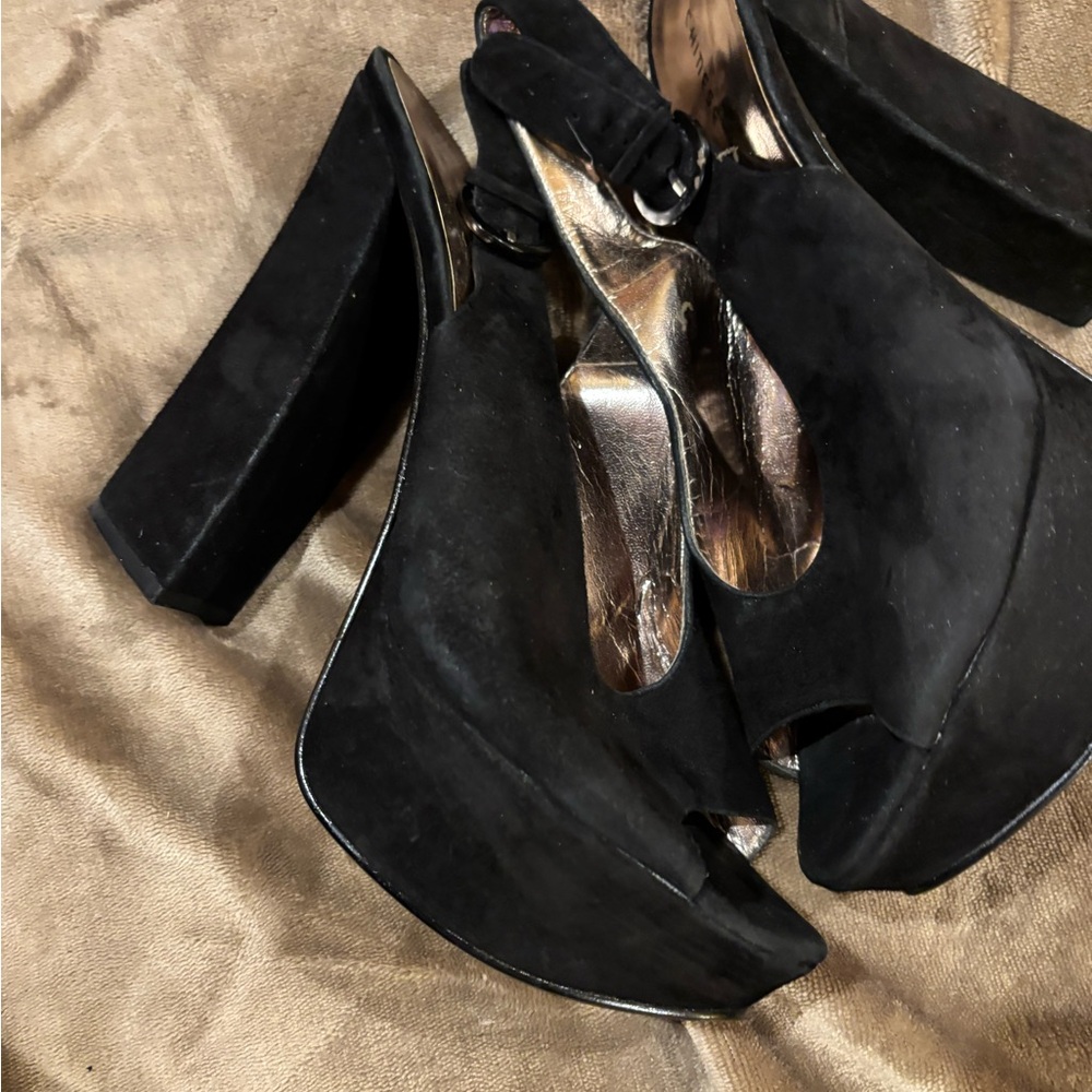 Elegant Black Women's Platform Shoes - Picture 3 of 6